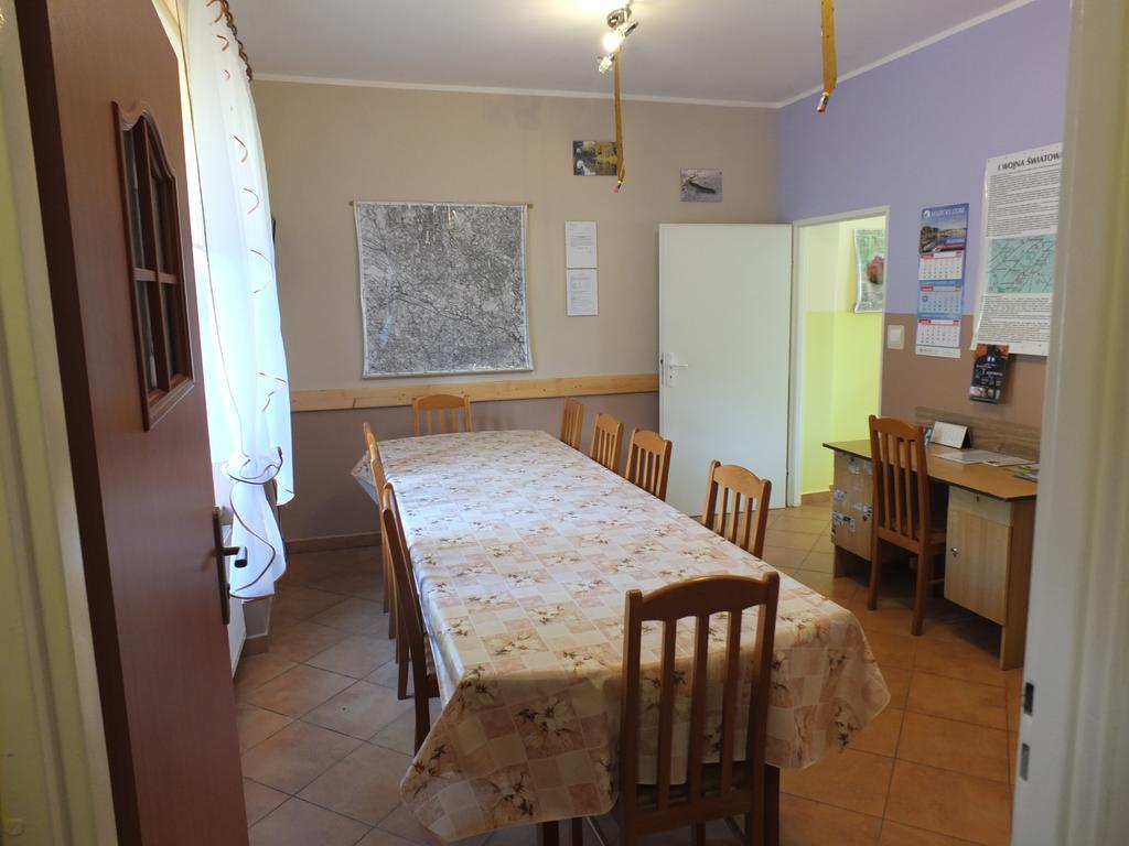 Dwór Klewiny Vila Exterior foto